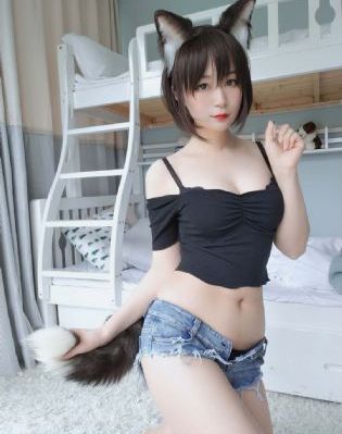 白丝美女被c