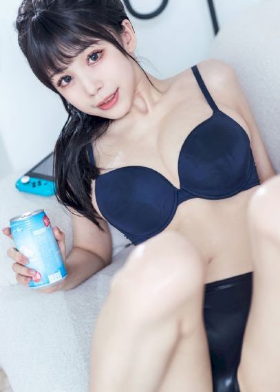 花吃了那女孩