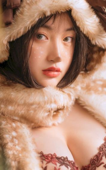 我和亲女在客厅作爱h在