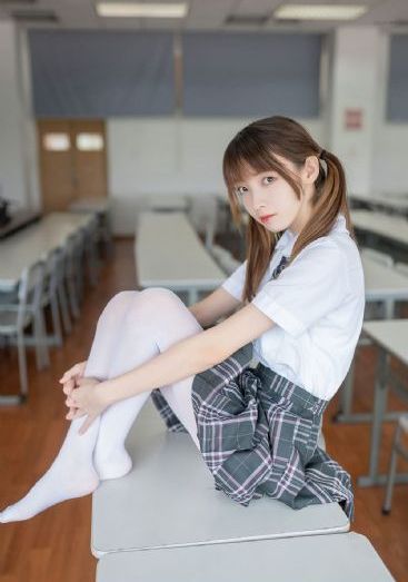 漂亮的女同学3