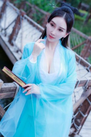 岁岁青莲