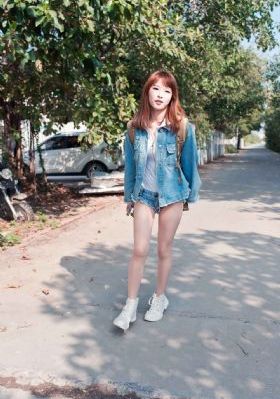 女大学生的沙龙室免费观看
