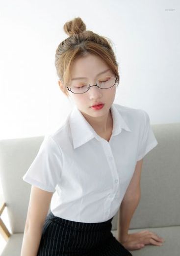 熊先生在树林里冬眠