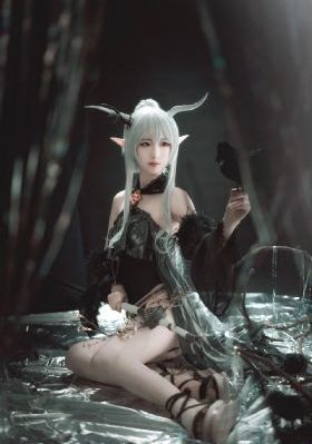 《她和她的她》